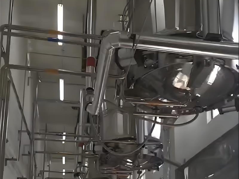 Sudut Bengkel Ekstraksi Dan Konsentrasi Sebuah Perusahaan Manufaktur Farmasi